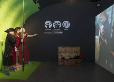 Salle des déguisements/selfies - Visite du Repaire Louis Mandrin avec des enfants