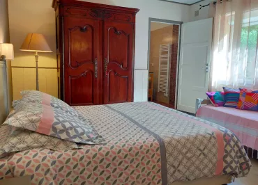 SÈTE MAISON D'HÔTES L'ESCALE TRANQUILLE - CHAMBRE "GARRIGUE"
