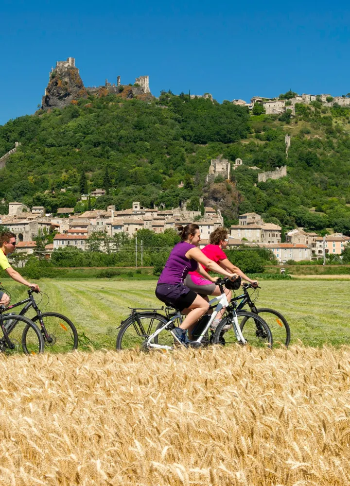 Vélo en famille autour de Rochemaure