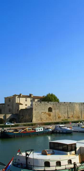 Aigues-Mortes et ses remparts