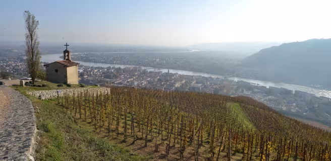  From the vineyards of Tain to the dancing rocks - Cycling loop n°9