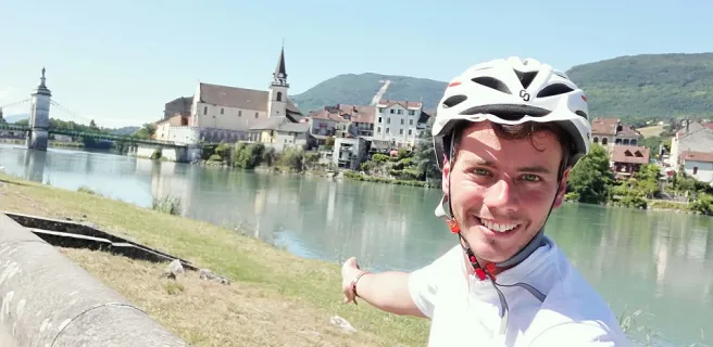 Arrivée à Seyssel le long du Rhône