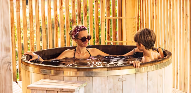 "Les Lodges de la Viarhôna": the spa cottages