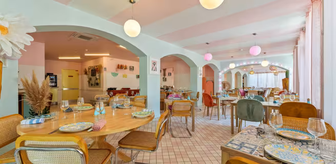 Salle de restaurant Place 70