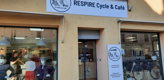 Respire Cycle & Café - Morestel - le long de l'itinéraire ViaRhôna
