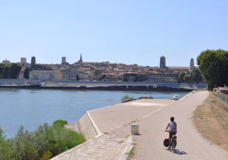 Piste cyclable à Arles