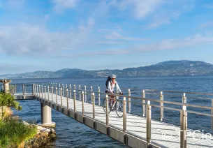 Cyclist along the Geneva lake 
