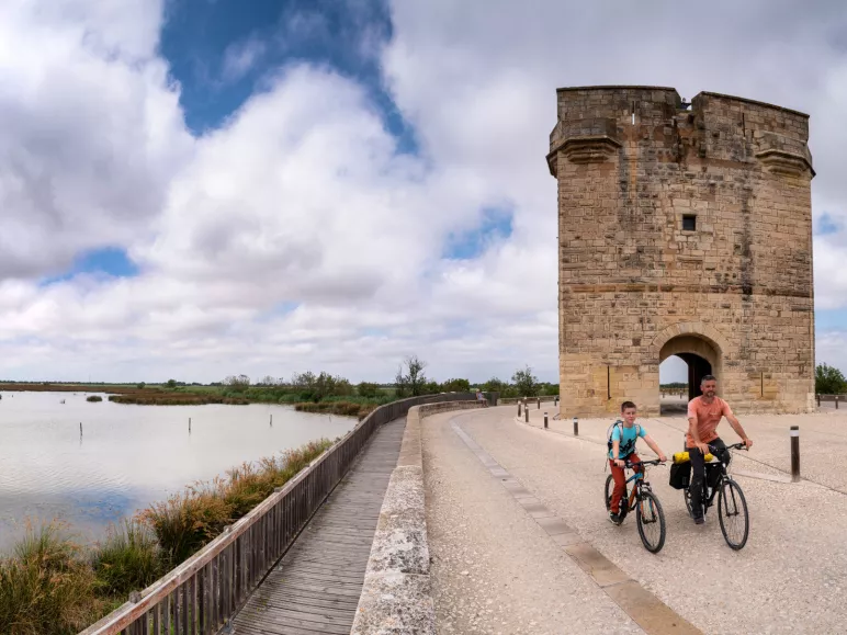Cyclists visit Orange 